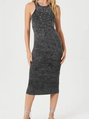 Forever 21 Charcoal Grey Sleeveless Midi Dress with Studs